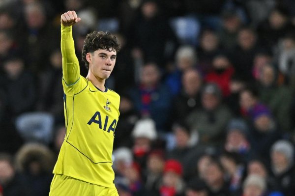 英超-格雷头球制胜 热刺1-0水晶宫止2连败